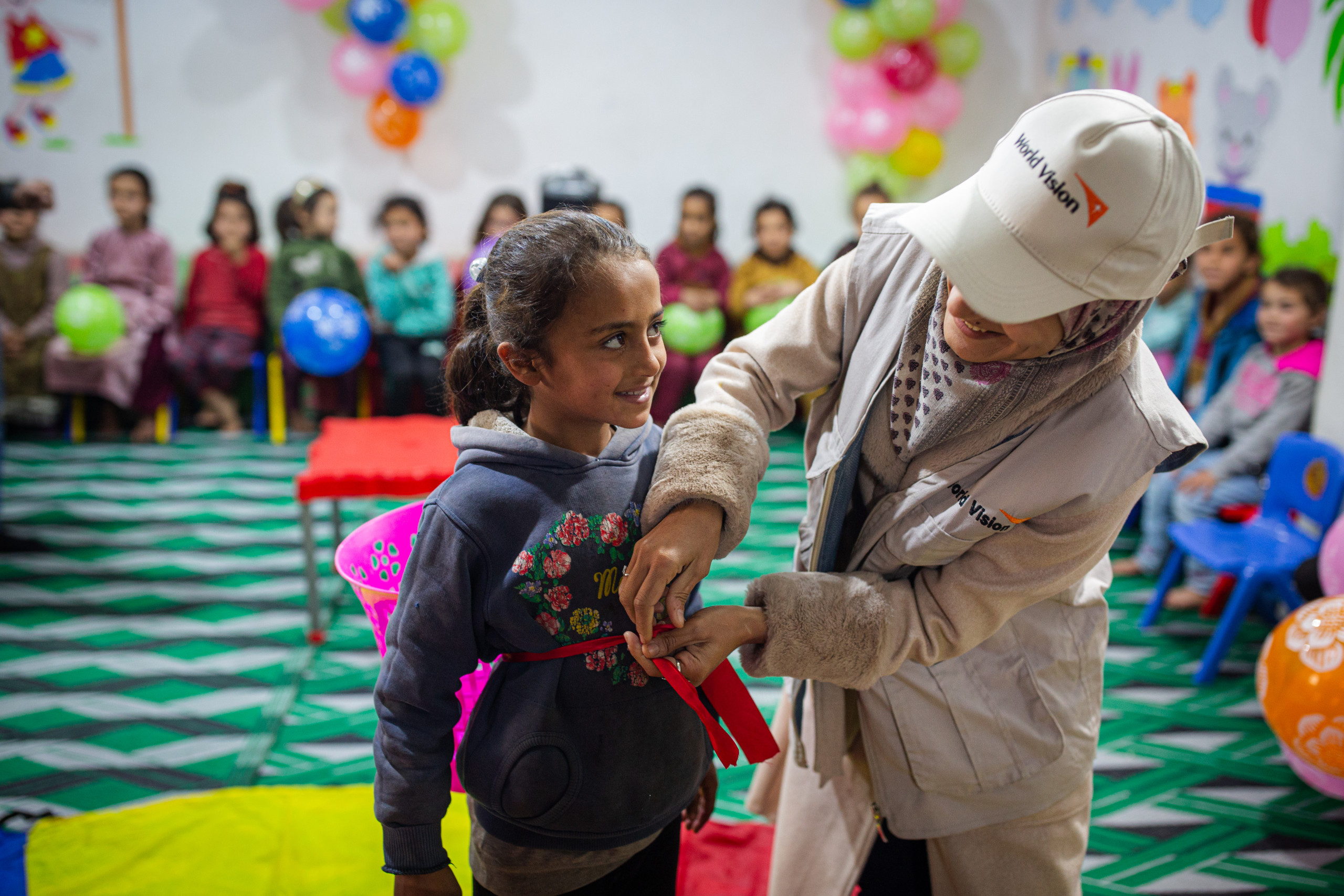 Interviews, b-roll and photos from Child Friendly Space in Bab Al-Nour camp, Azaz ONG del Comité de Emergencia Español trabajan en la prevención de la trata para evitar el tráfico de personas